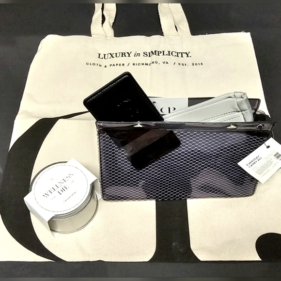 BRAND NEW Cloth and Paper Tote Bundle-5 - Picture 3 of 15